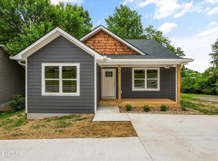 134 Woodlawn Pike, Knoxville, TN 37920