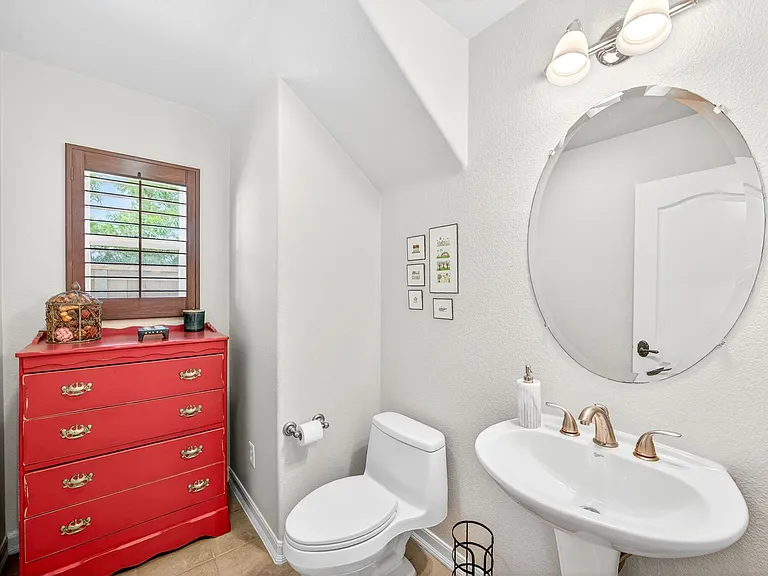 13720 Rosecroft Way — Photo 20