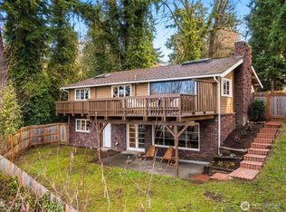 11224 SE 76th St, Renton, WA 98056