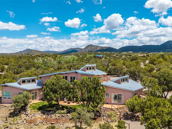 22 Sunlit Dr E, Santa Fe, NM 87508