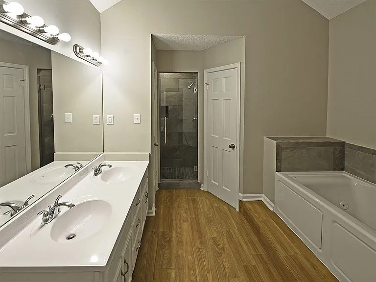4108 Nipoma Cv — Photo 13
