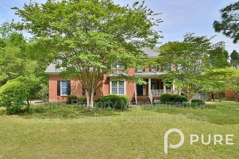1st image of 208 Shallow Brook Dr
