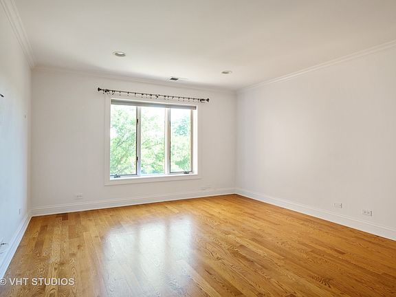 5th image of 1601 Oakwood Ave APT 306