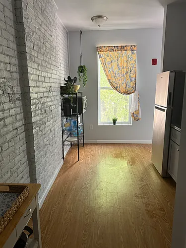 415-417 Main St #2A Photo 1