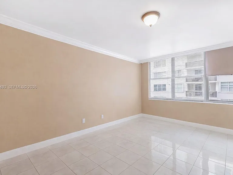 6039 Collins Ave #1206 — Photo 9