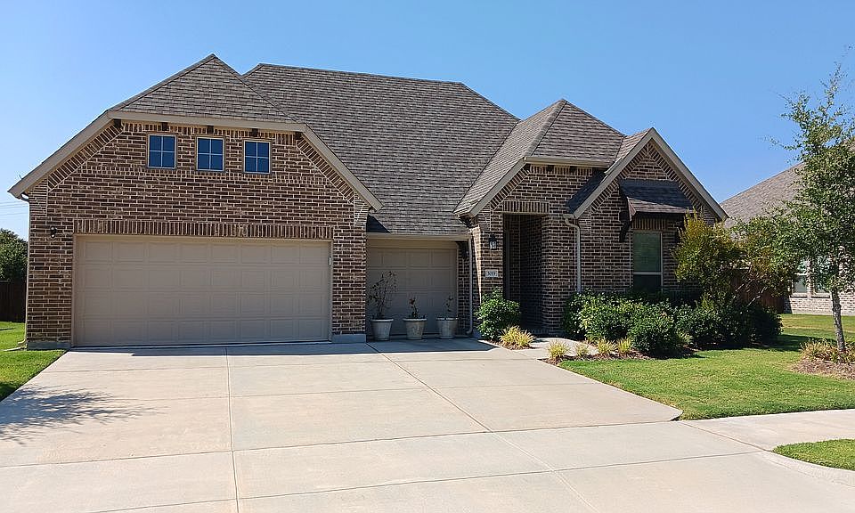 1st image of 3019 Charles Dr