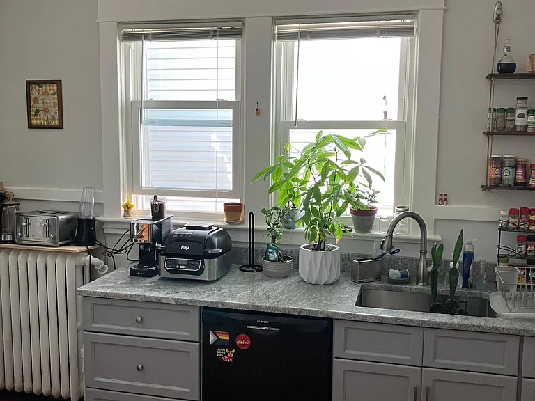 640 Morris St #2 — Photo 9