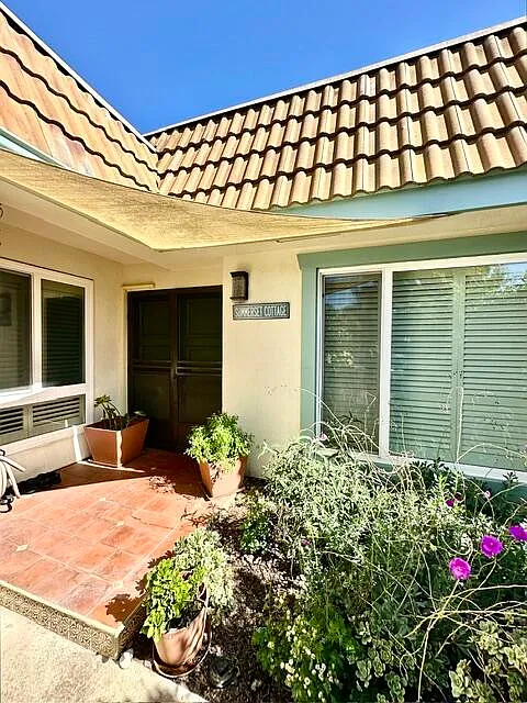 2 bed, 2.0 bath, 1298 sqft, $5,200 — Photo 3