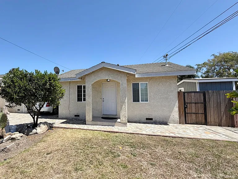 3502 Nyeland Ave — Photo 2