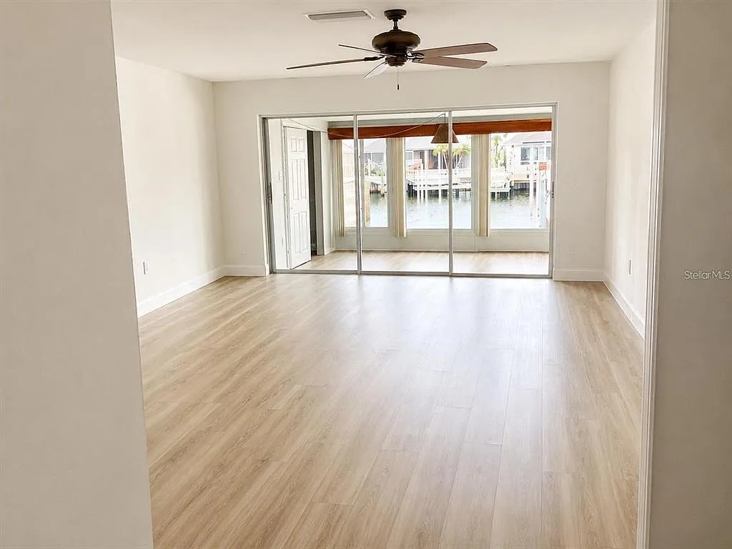 2 bed, 2.0 bath, 1625 sqft, $3,750 — Photo 4