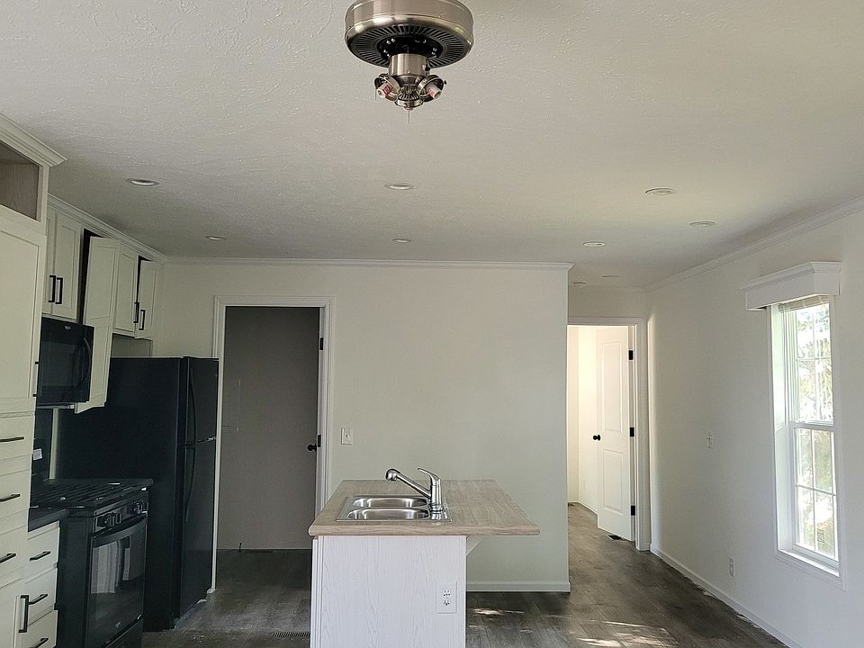 2nd image of 1585 Ray Blvd #268