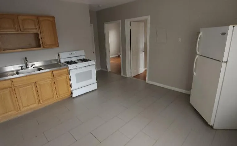 143 Enfield St #C3 — Photo 1