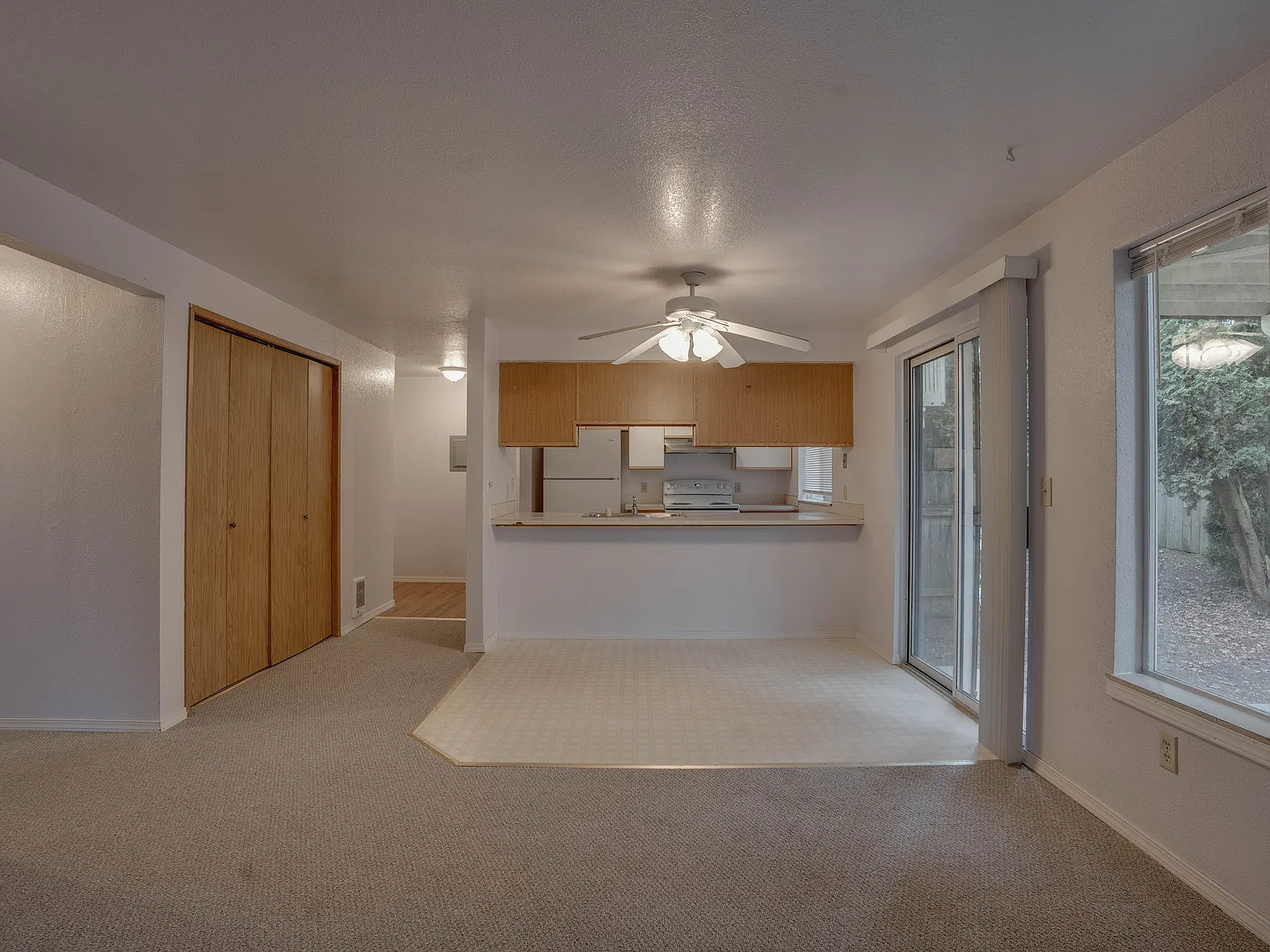 2 bed, 810 sqft, $2,050 — Photo 4