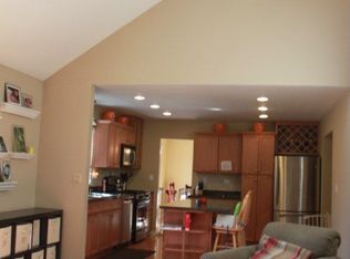 590 Hempstead Ave, Naperville, IL 60565