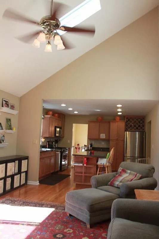 590 Hempstead Ave photo 1