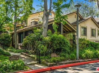 5104 Gaslight Ln, Culver City, CA 90230