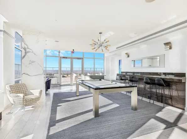 635 West 42nd Street 34B image 9 of 9