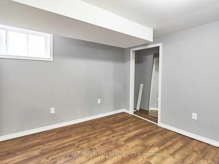 904 Crocus Cres #BASEMENT — Photo 6