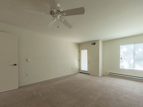 5th image of 829 Jazz Ct