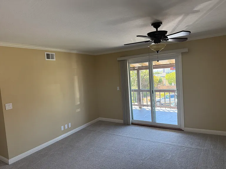 970 Springfield Dr — Photo 4