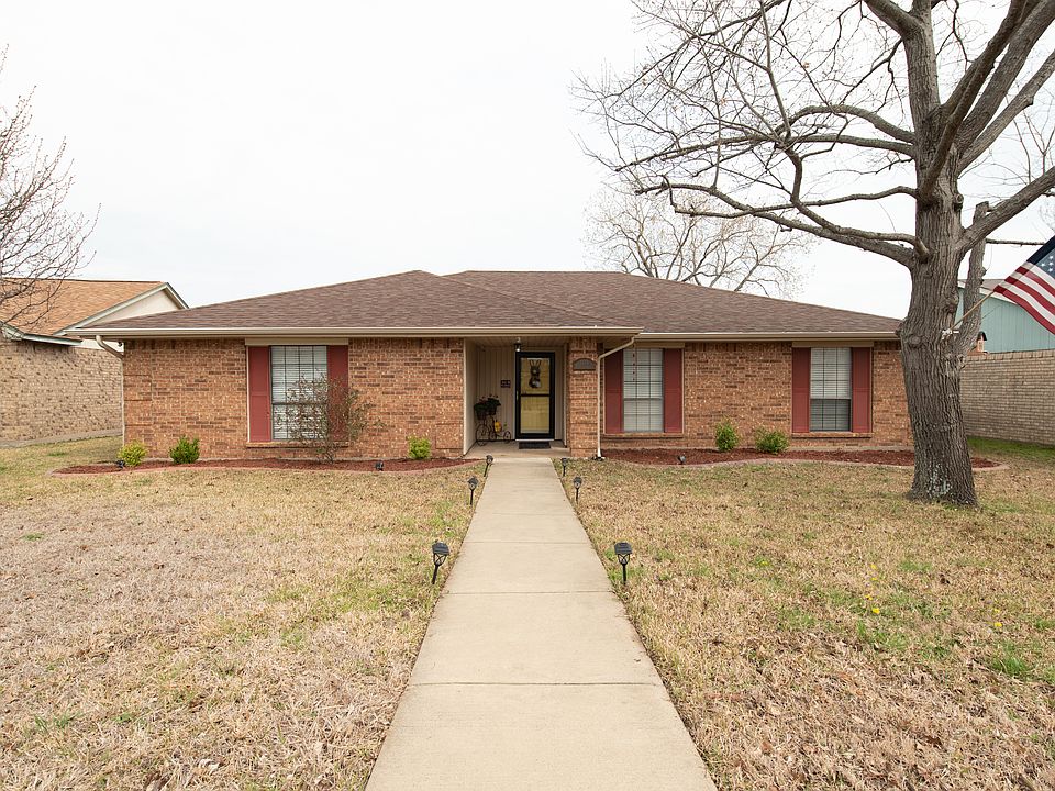 1st image of 3404 Willowglen Dr