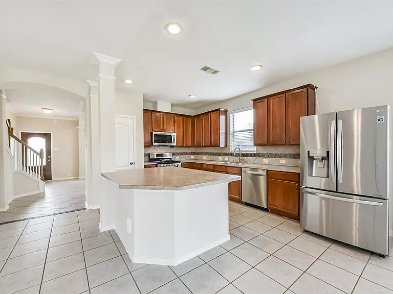 2601 Hewn Rock Way — Photo 43