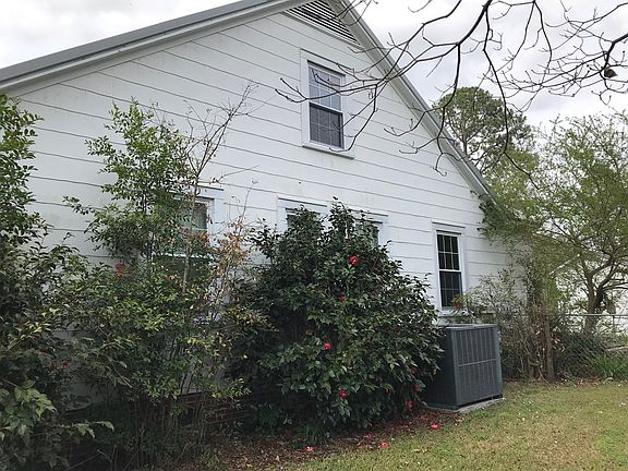 2nd image of 301 Bradley Ave