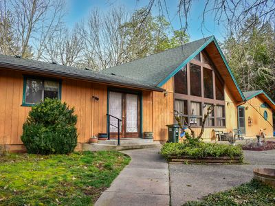 1921 Foots Creek Rd, Gold Hill, OR, 97525