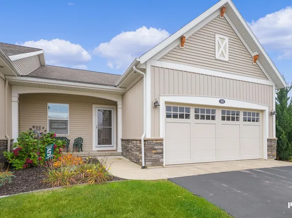 856 S Center Park Dr SW Unit 26, Byron Center, MI 49315