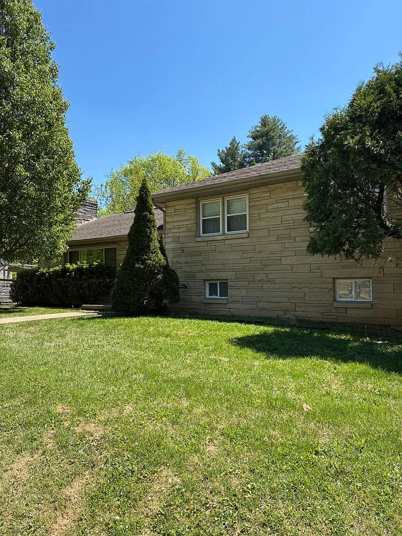 3 Bedroom, 2 Bath- Available August 2027! — Photo 2