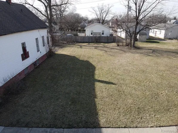 3565 W Jeffries Fwy, Detroit, MI 48208