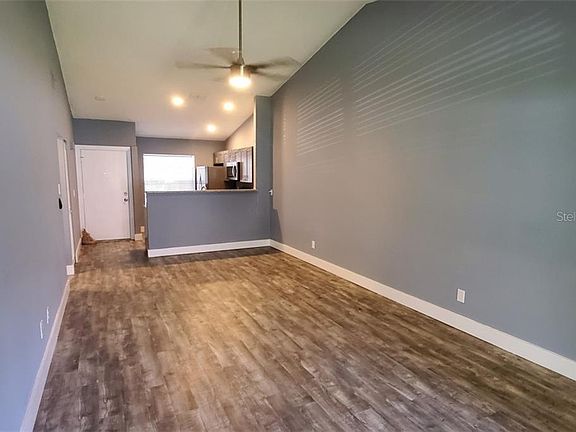 3rd image of 575 Capistrano Ct #575