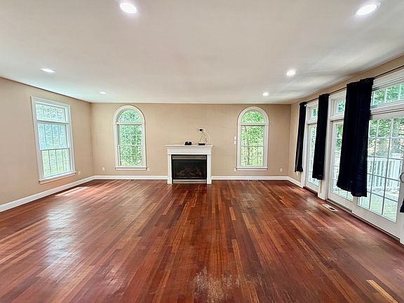 4th image of 41 Thresher Rd
