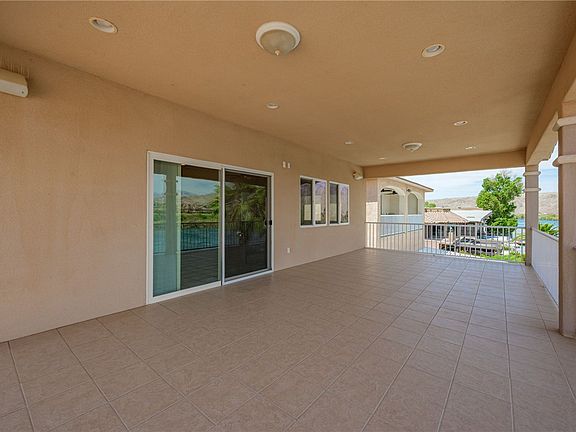 4th image of 851 Riverfront Drive