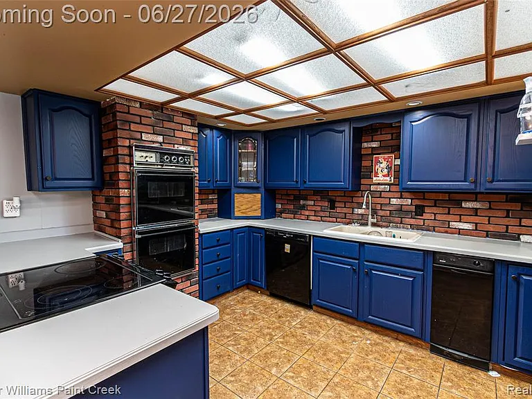 20510 Luna St — Photo 14