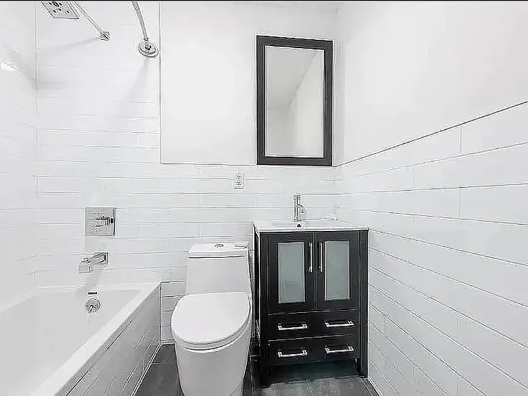 364 Bainbridge St #2 — Photo 5