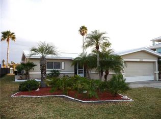 907 Bay Point Dr, Madeira Beach, FL 33708