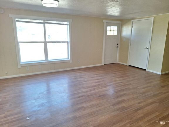 4th image of 1024 7th Ave N