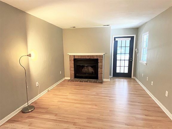 3rd image of 207 Chowning Pl #207