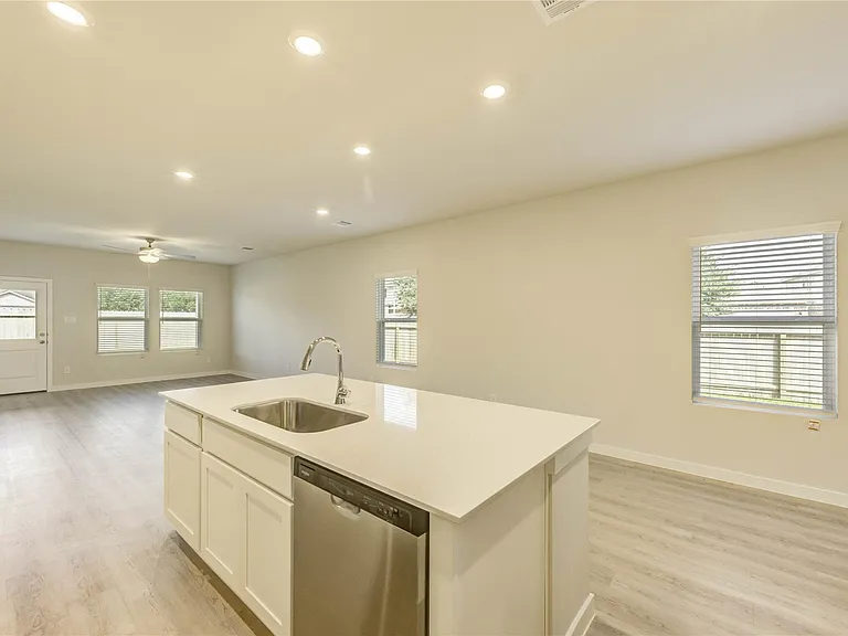 21526 George Wayne Way — Photo 7