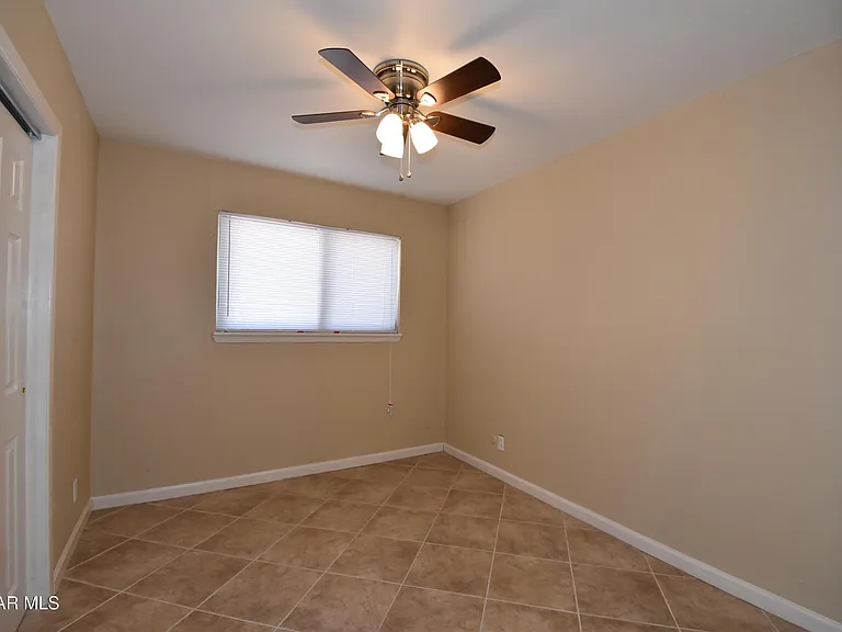 807 Poplar St — Photo 8