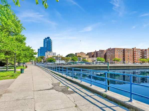 1625 Emmons Avenue image 13 of 15