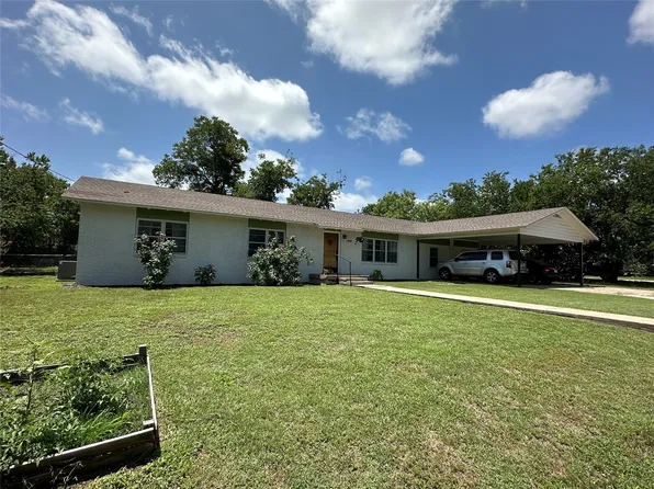 408 W Armstrong Ave, Comanche, TX 76442