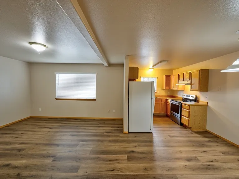 1133 NE Hidden Valley Dr #A-D — Photo 6