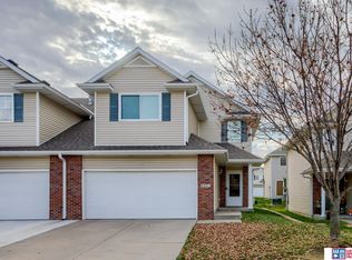 6805 S 89th St, Lincoln, NE 68526