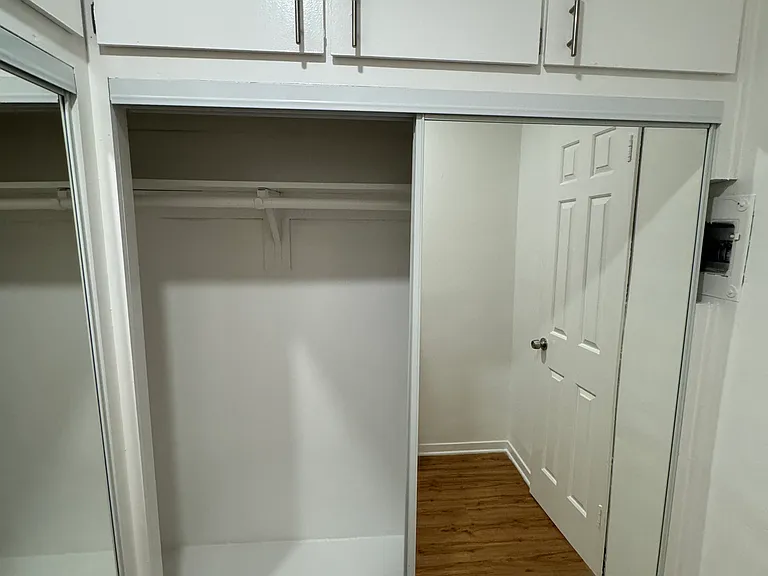 1401 Havenhurst Dr #6 — Photo 7