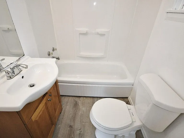1423 Ridge Ave — Photo 13
