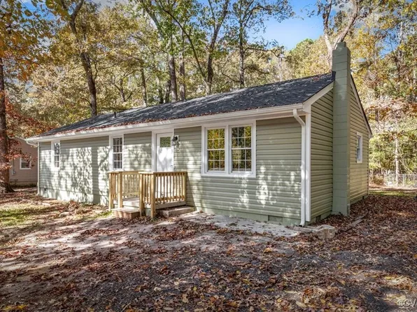 4516 Morning Hill Dr, Disputanta, VA 23842