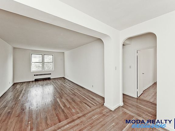 2nd image of 2675 Henry Hudson Pkwy APT 4D