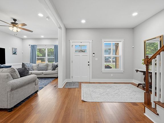 3rd image of 130 Goodson Ave